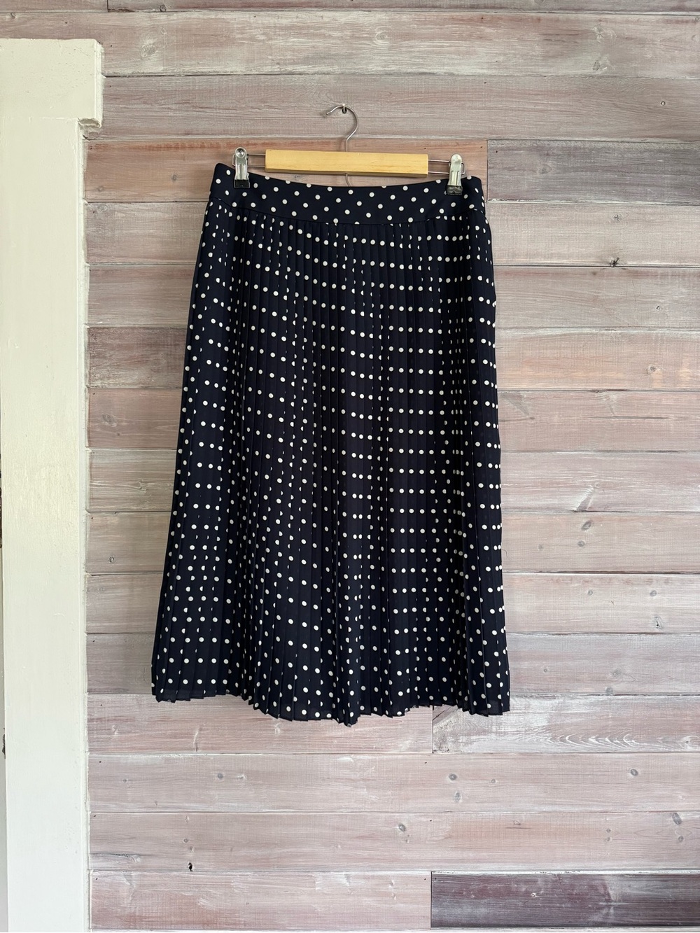 J. Crew navy white polka dot pleated skirt size 8